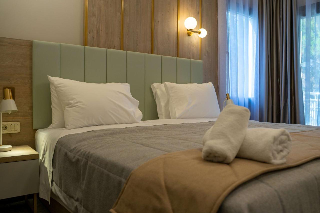 Tosca Beach Hotel PalaiónTsiflíkion Kültér fotó
