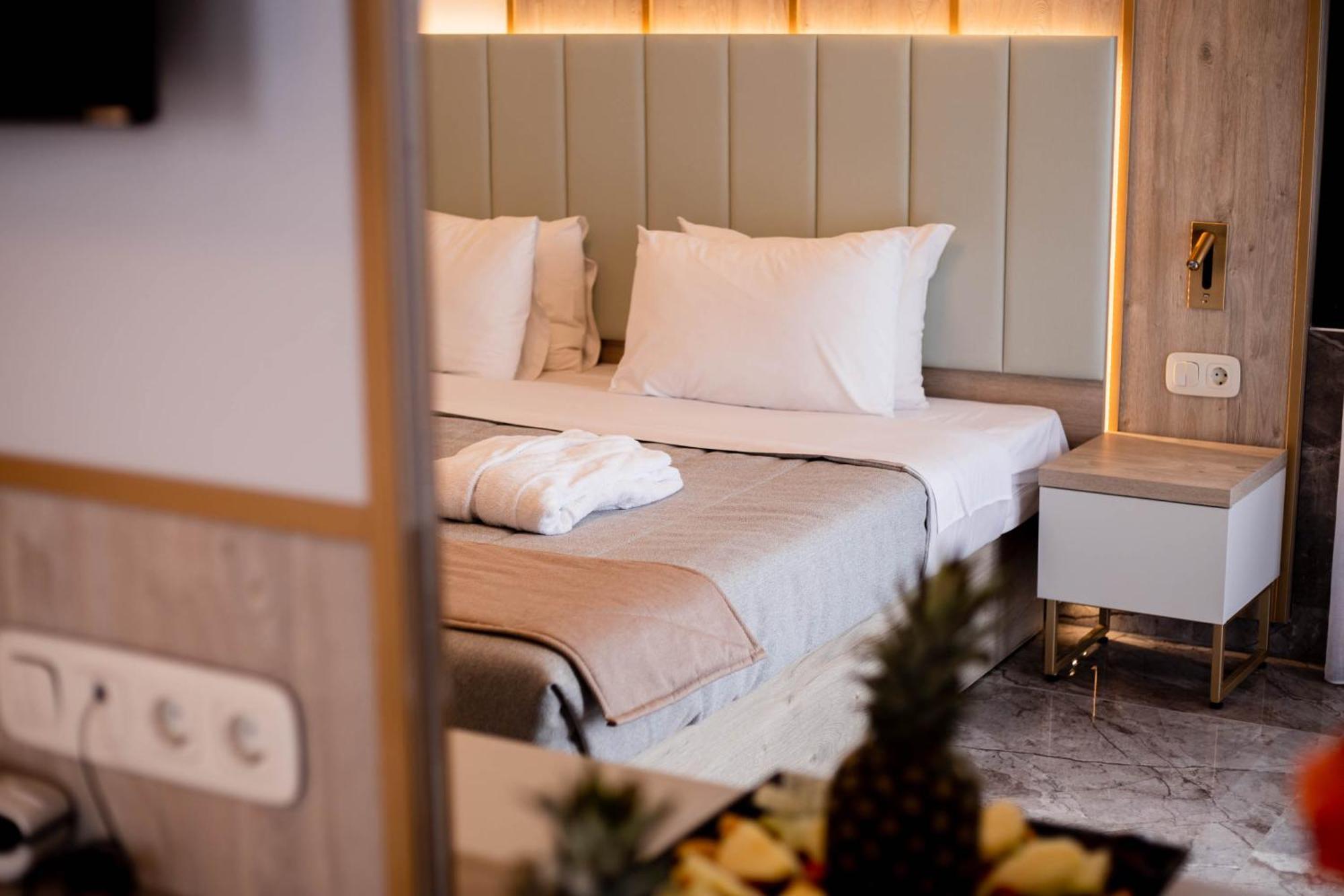 Tosca Beach Hotel PalaiónTsiflíkion Kültér fotó