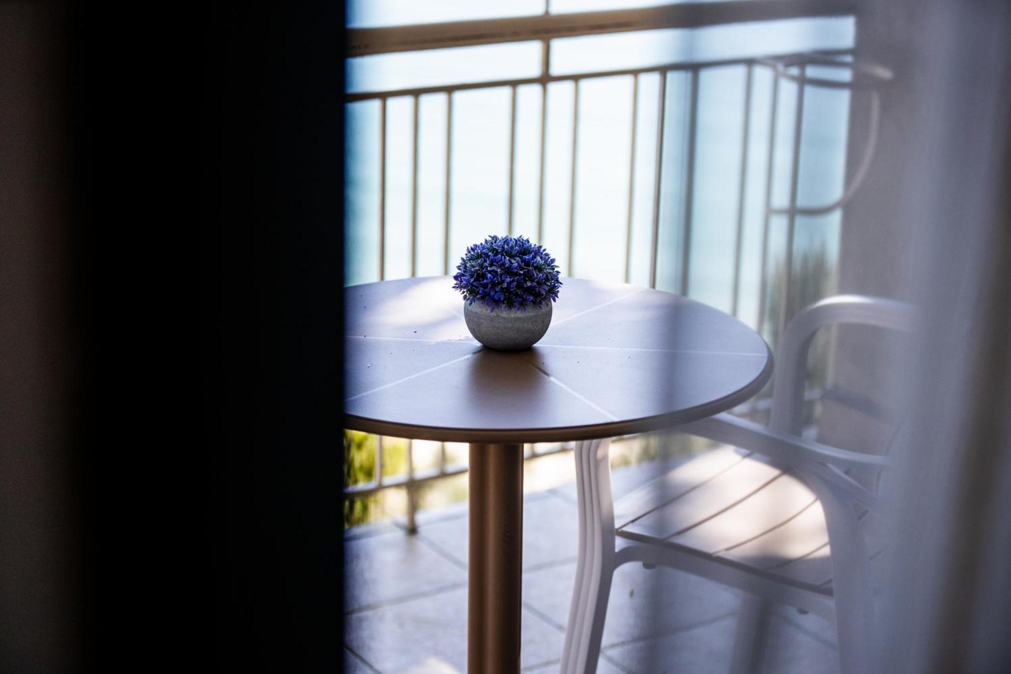 Tosca Beach Hotel PalaiónTsiflíkion Kültér fotó